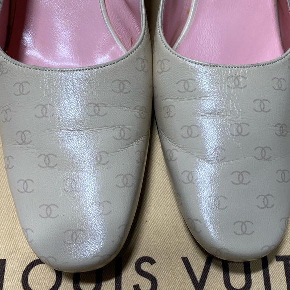 Chanel shoes with small heel - Picture 13 of 16